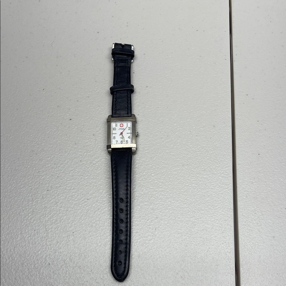 Wenger Swiss Army Ladies 90's SAK Design Tank Silver White Watch Working - Picture 1 of 4